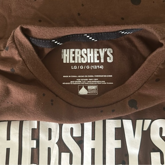 Hershey’s Graphic Tee - Picture 4 of 4